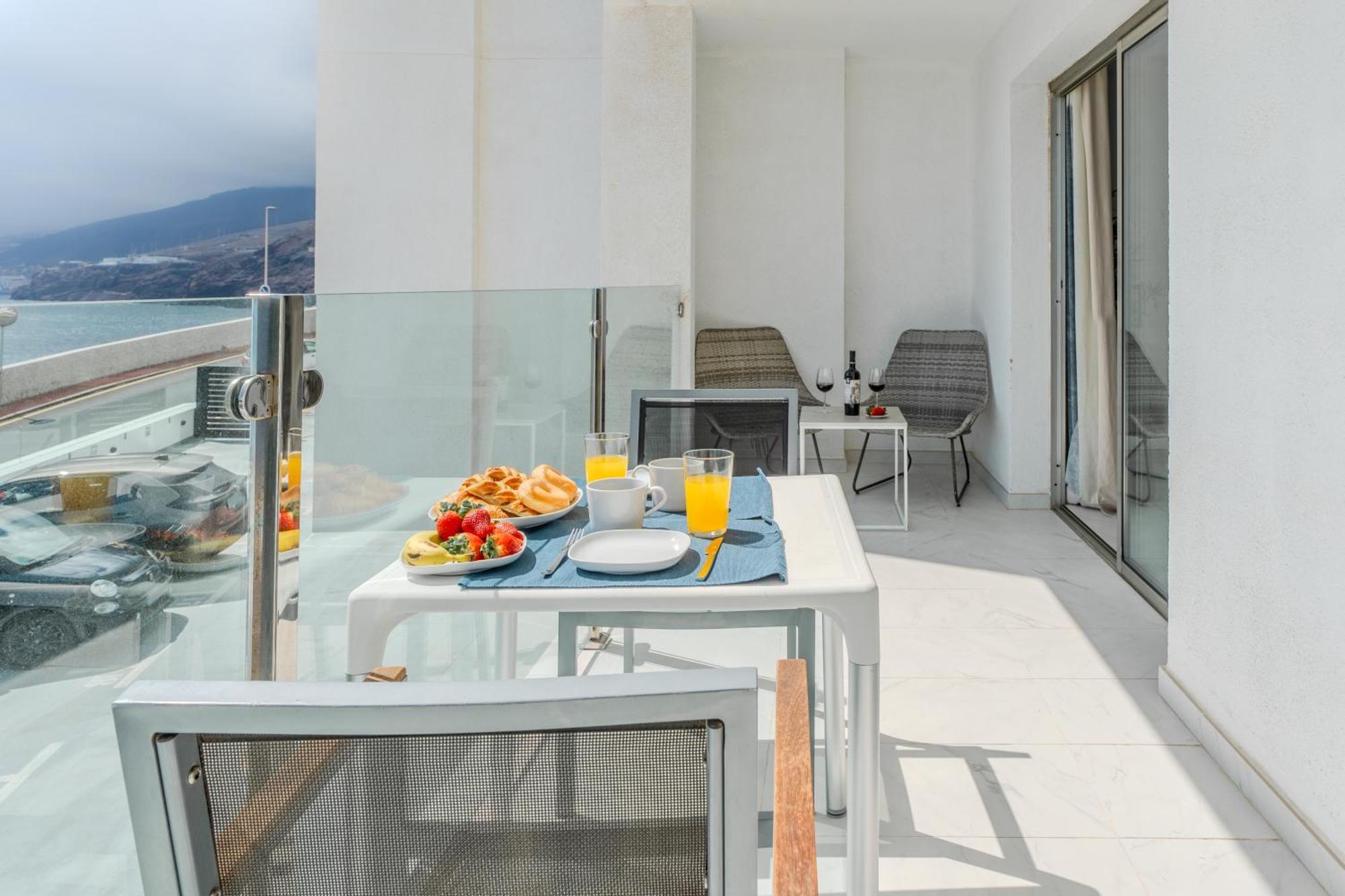Apartament Obsidian Ocean Blue Radazul