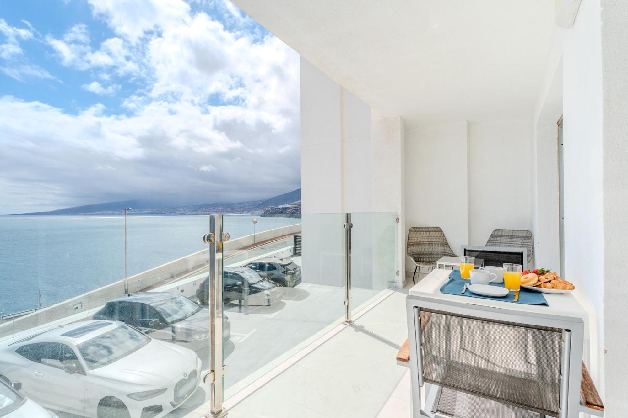 Apartament Obsidian Ocean Blue Radazul